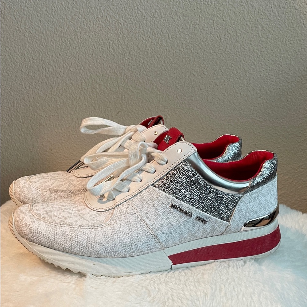 Leather Michael Kors White and Red Sneakers with Silver Details size 8